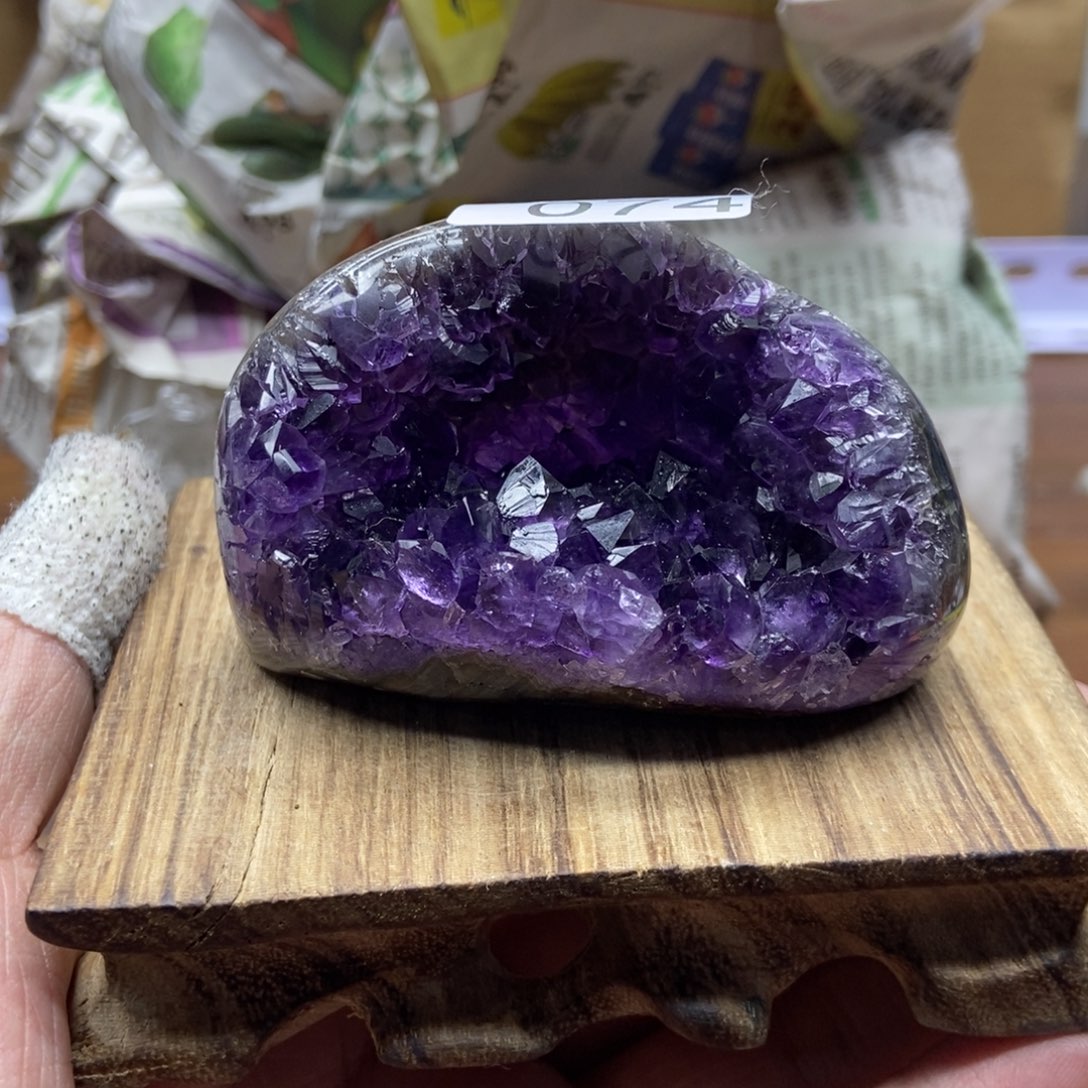紫晶天然水晶摆件未镶嵌