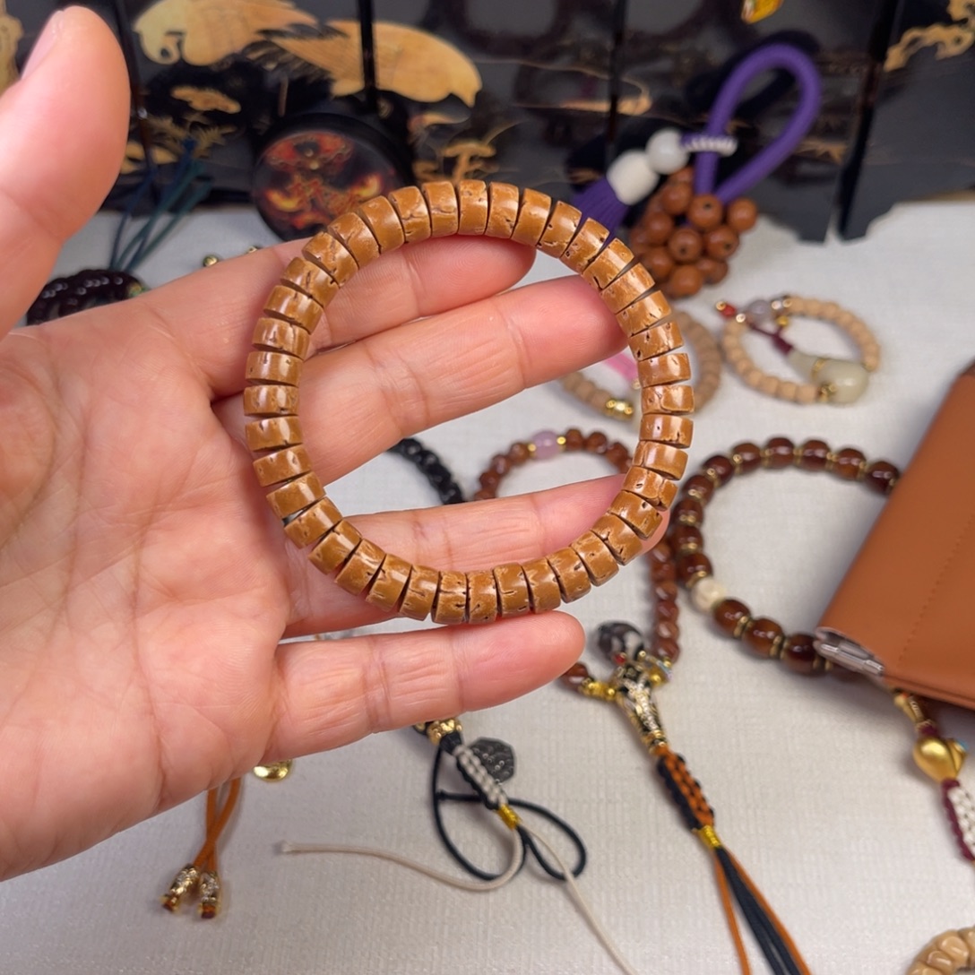 吊坠桃核45677889999998