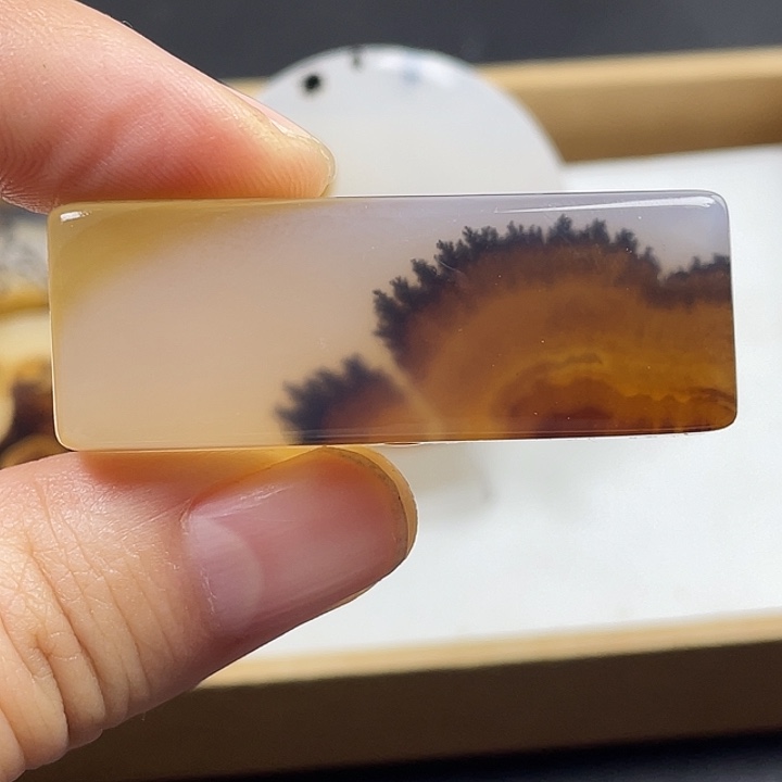 玛瑙/玉髓未镶嵌颈饰