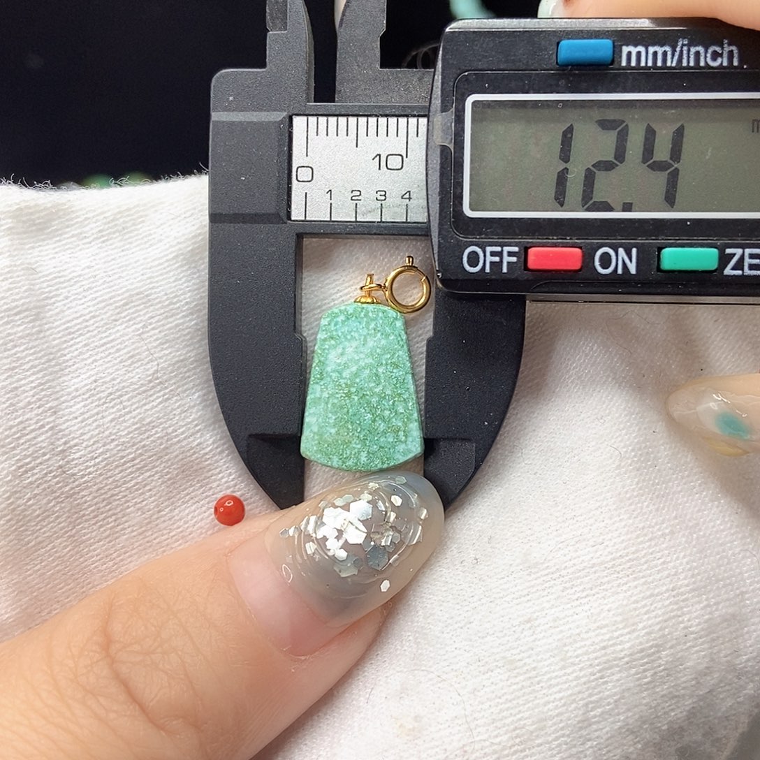 南红玛瑙未镶嵌珠宝奇石