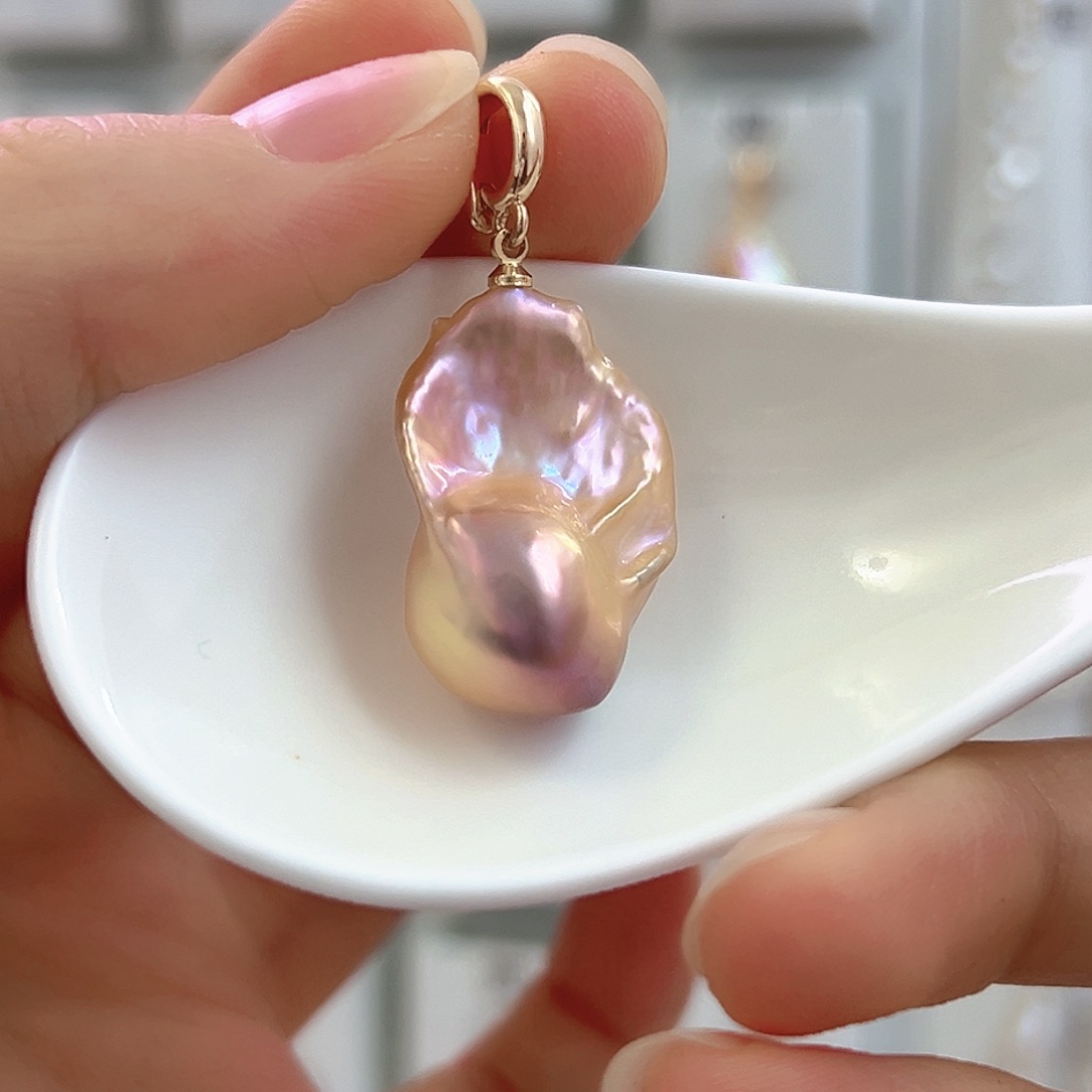 芬***芬淡水珍珠银S925镶嵌颈饰