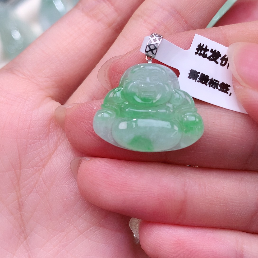 颈饰18K金镶嵌翡翠16.8-20.4-3.7