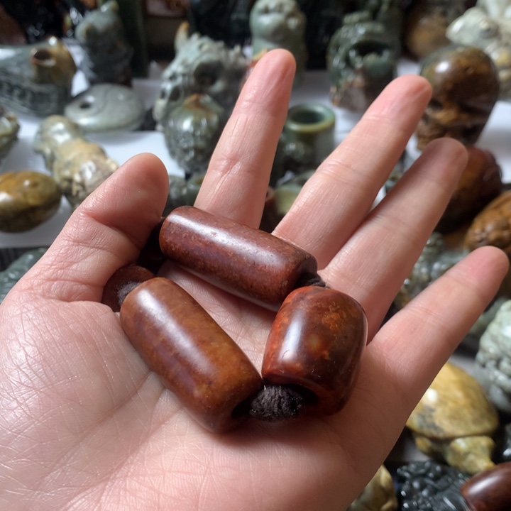 透闪石质玉手链未镶嵌失***雄