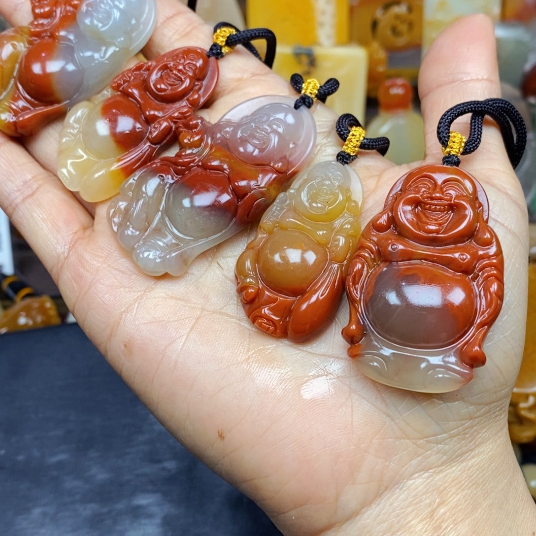 石英质玉（黄龙玉）颈饰9K金镶嵌