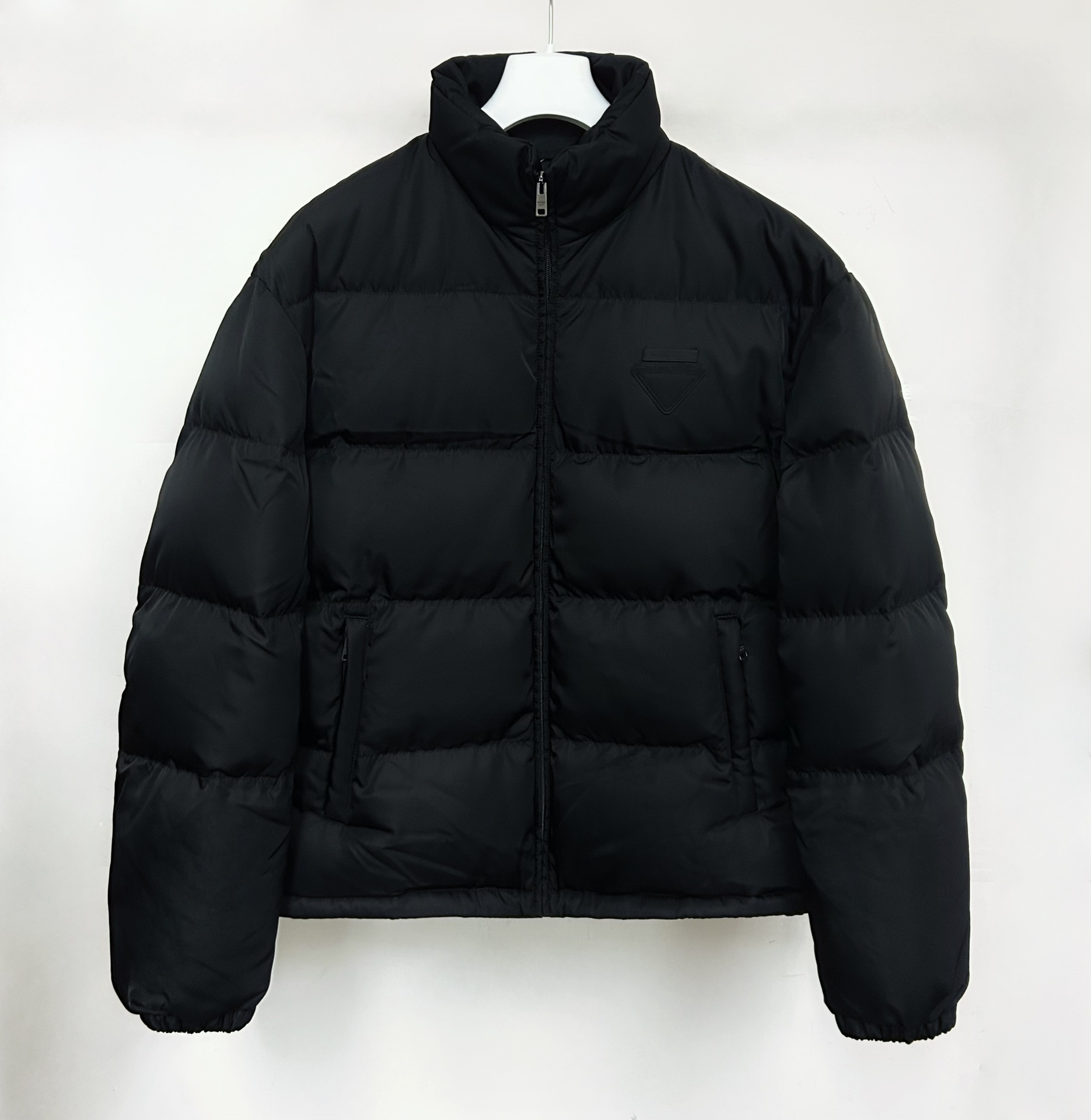 未使用 Prada/普拉达 MJ 25秋冬 倒三角角标羽绒服 SGC921