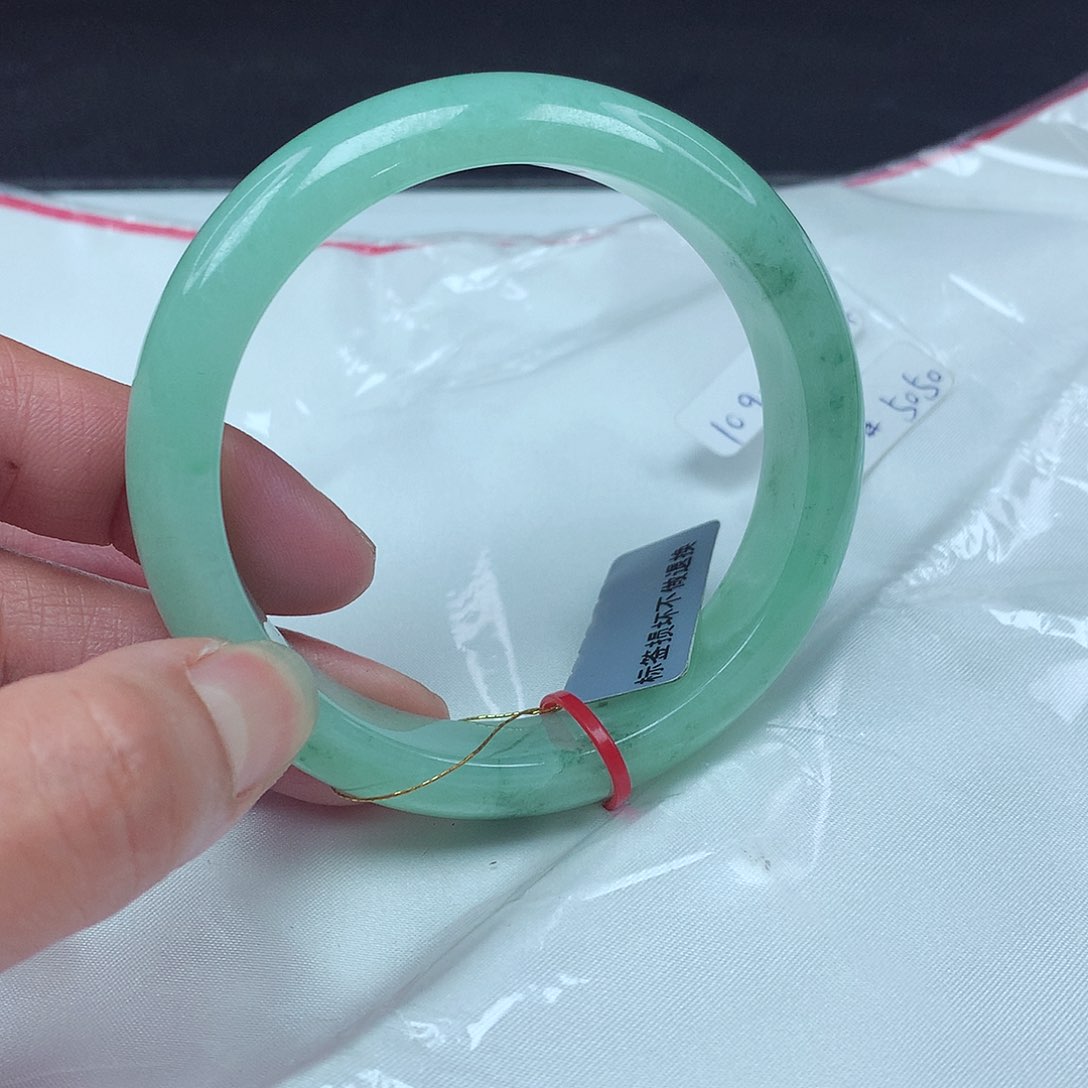 翡翠手镯未镶嵌58圈224