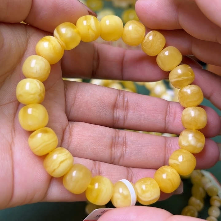 蜜蜡未镶嵌珠宝奇石