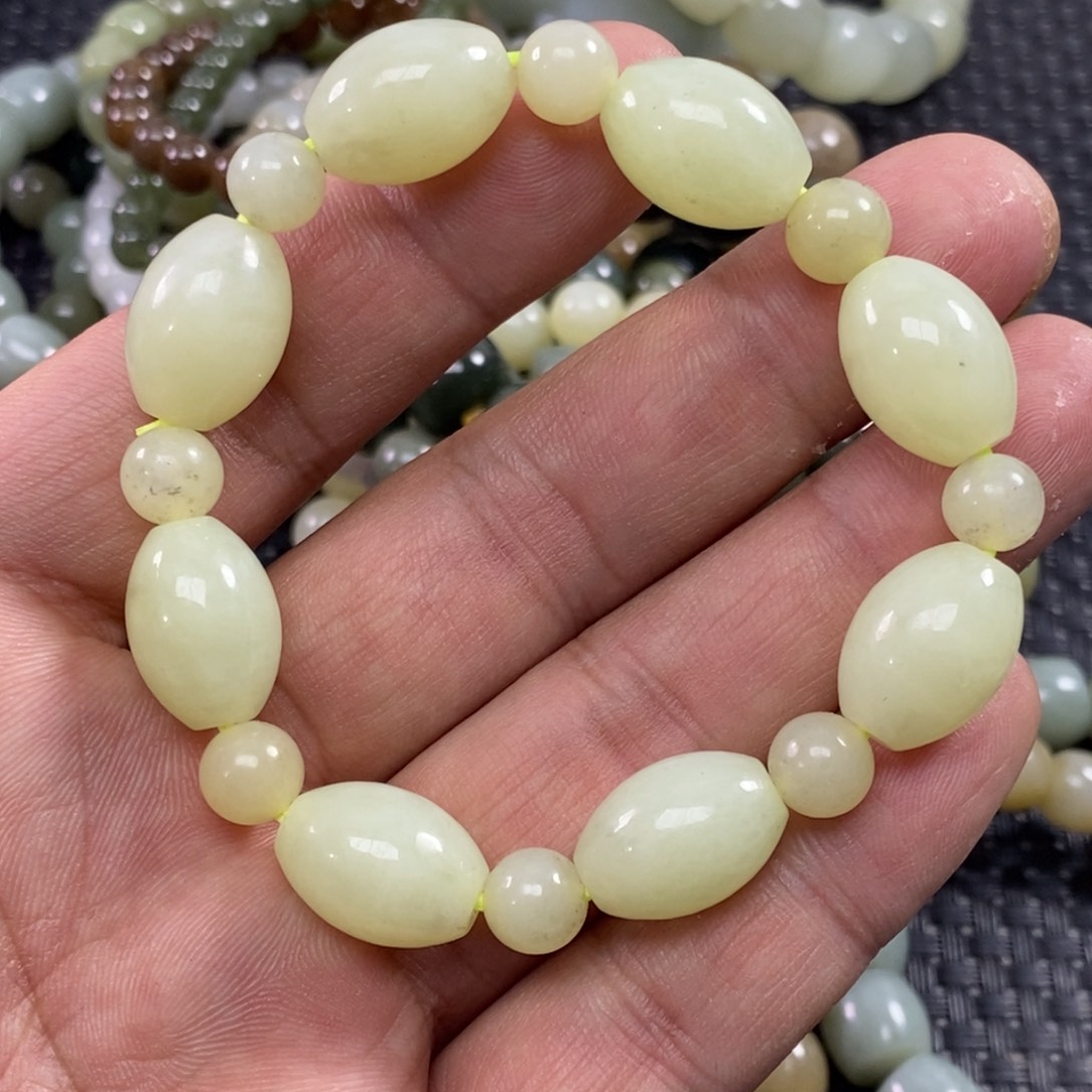 和田玉手链未镶嵌