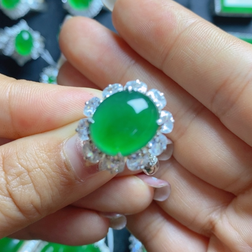 【闪购商品】翡翠挂件银S925镶嵌蛋面女戒