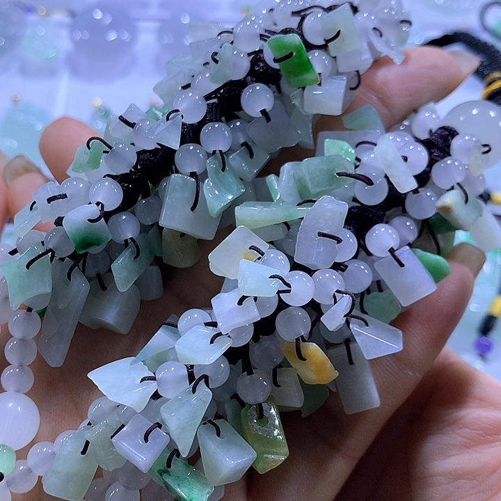 翡翠18K金镶嵌颈饰天然翡翠A货车挂多样性发货发其一