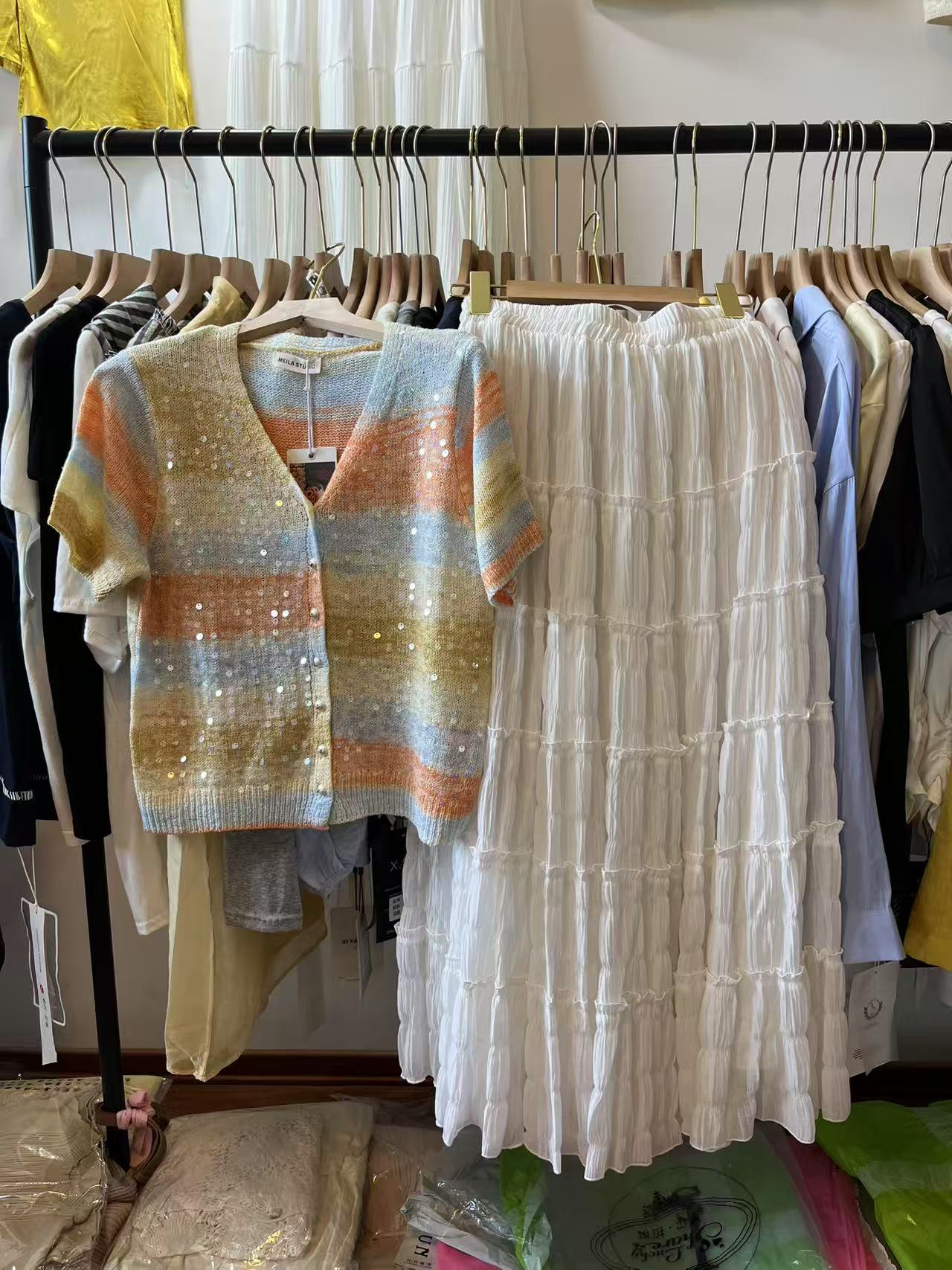 2025新款韩系套装裙彩条亮片针织衫开衫上衣显瘦百褶半身裙两件套