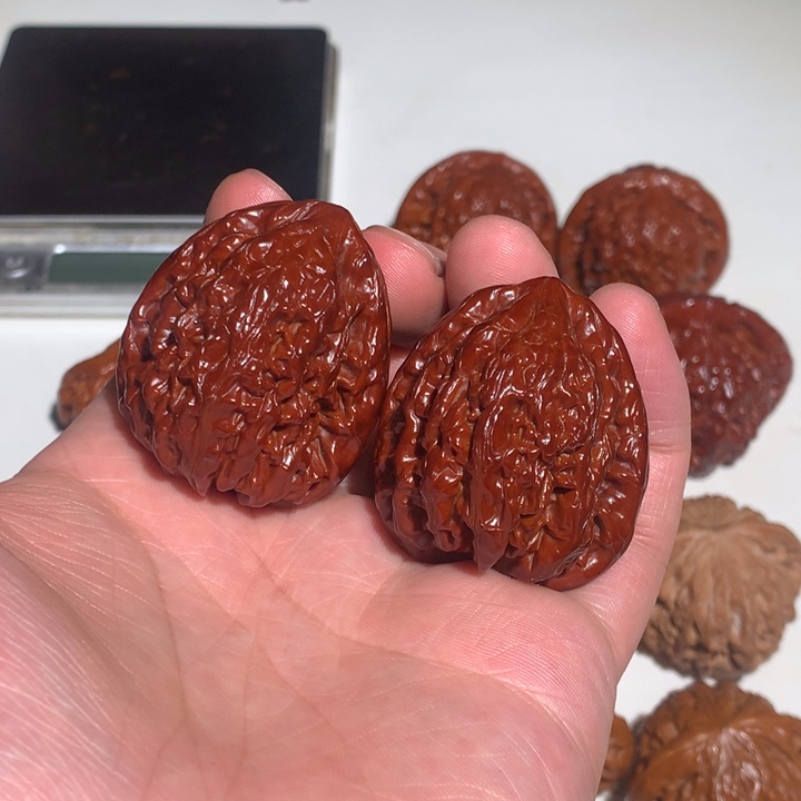 文玩核桃把件大*虎头王37.16