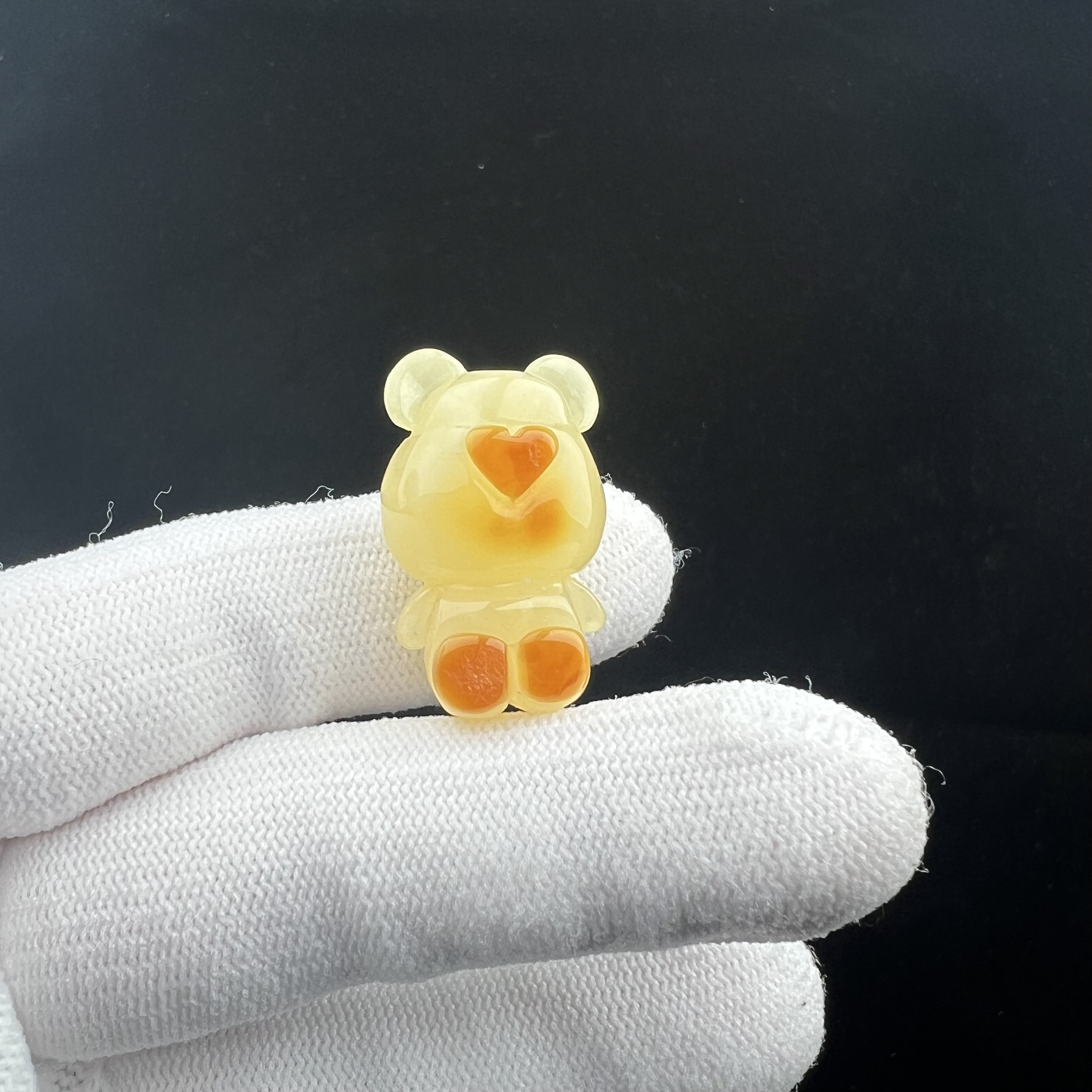 M9416天然蜜蜡 雕刻小熊17.7*28mm保真原矿