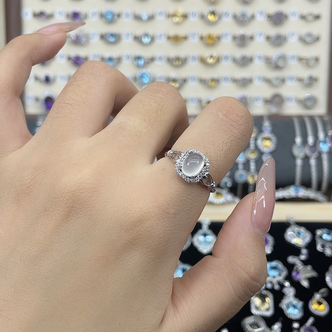 勾***哒岫玉银S925镶嵌戒指