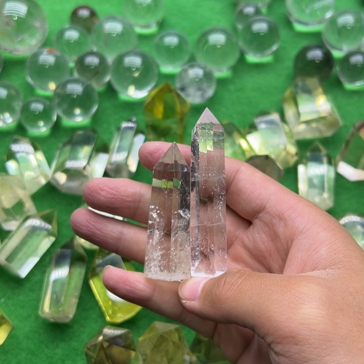 甜***酿水晶未镶嵌珠宝半成品