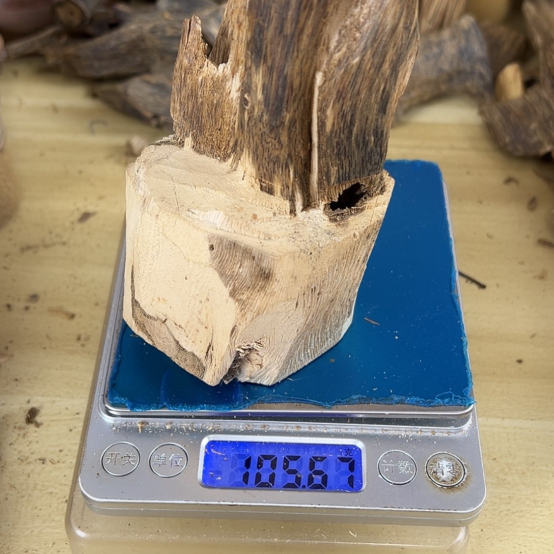 香料绿棋楠虫漏乌身摆件