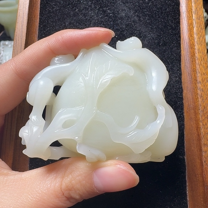 华***哥新号开播 手把件一件 