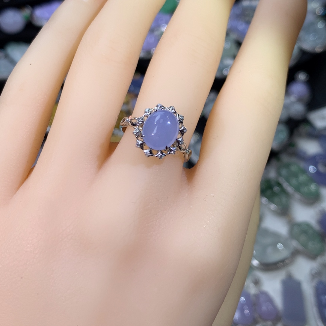 翡翠18K金镶嵌戒指