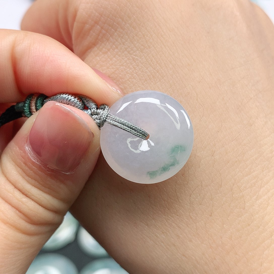 翡翠颈饰未镶嵌平安