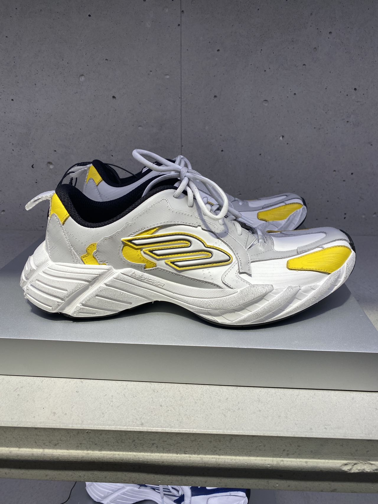 未使用 Balenciaga/巴黎世家 巴黎世家monday 运动鞋 黄条纹