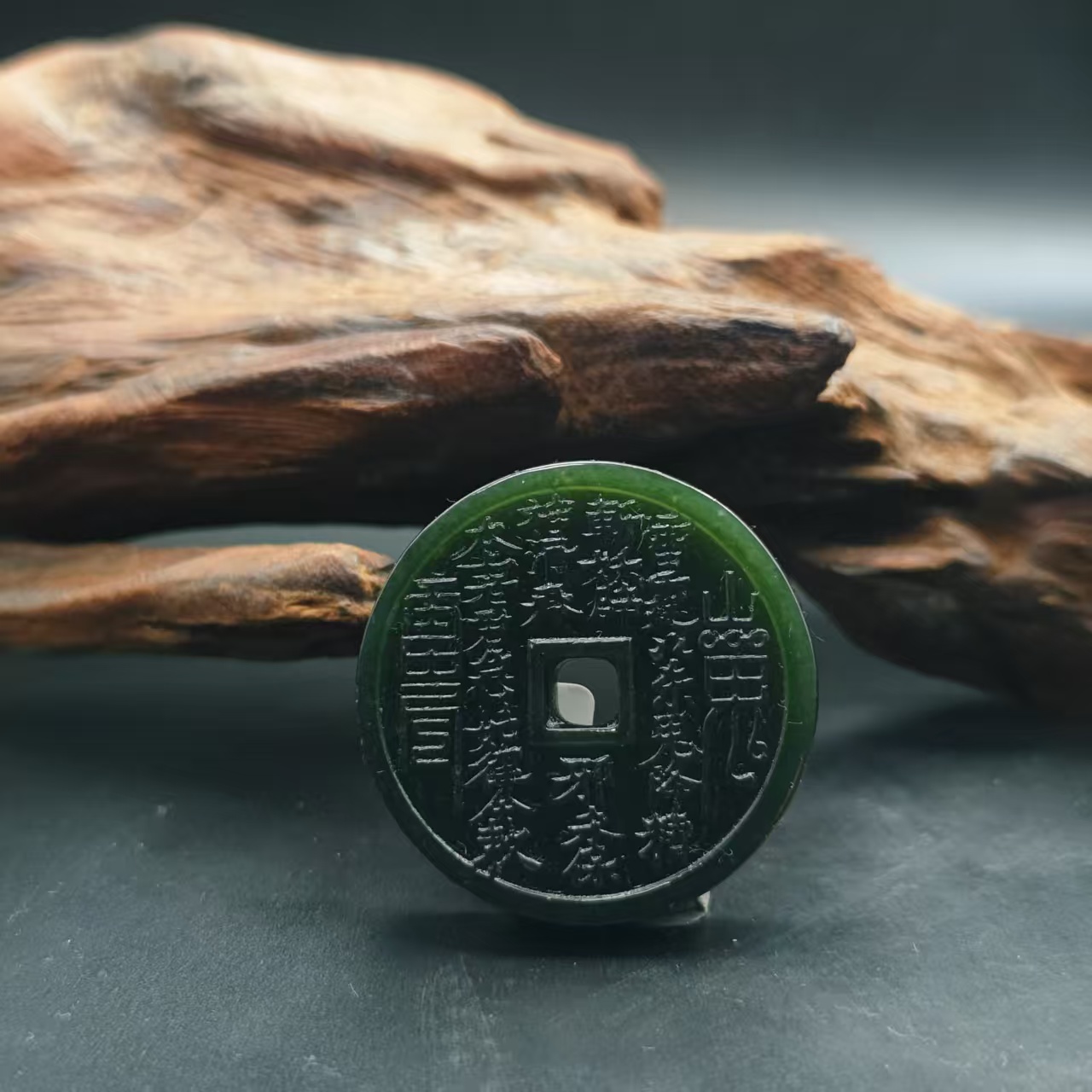 Q和田玉山鬼吊坠0229