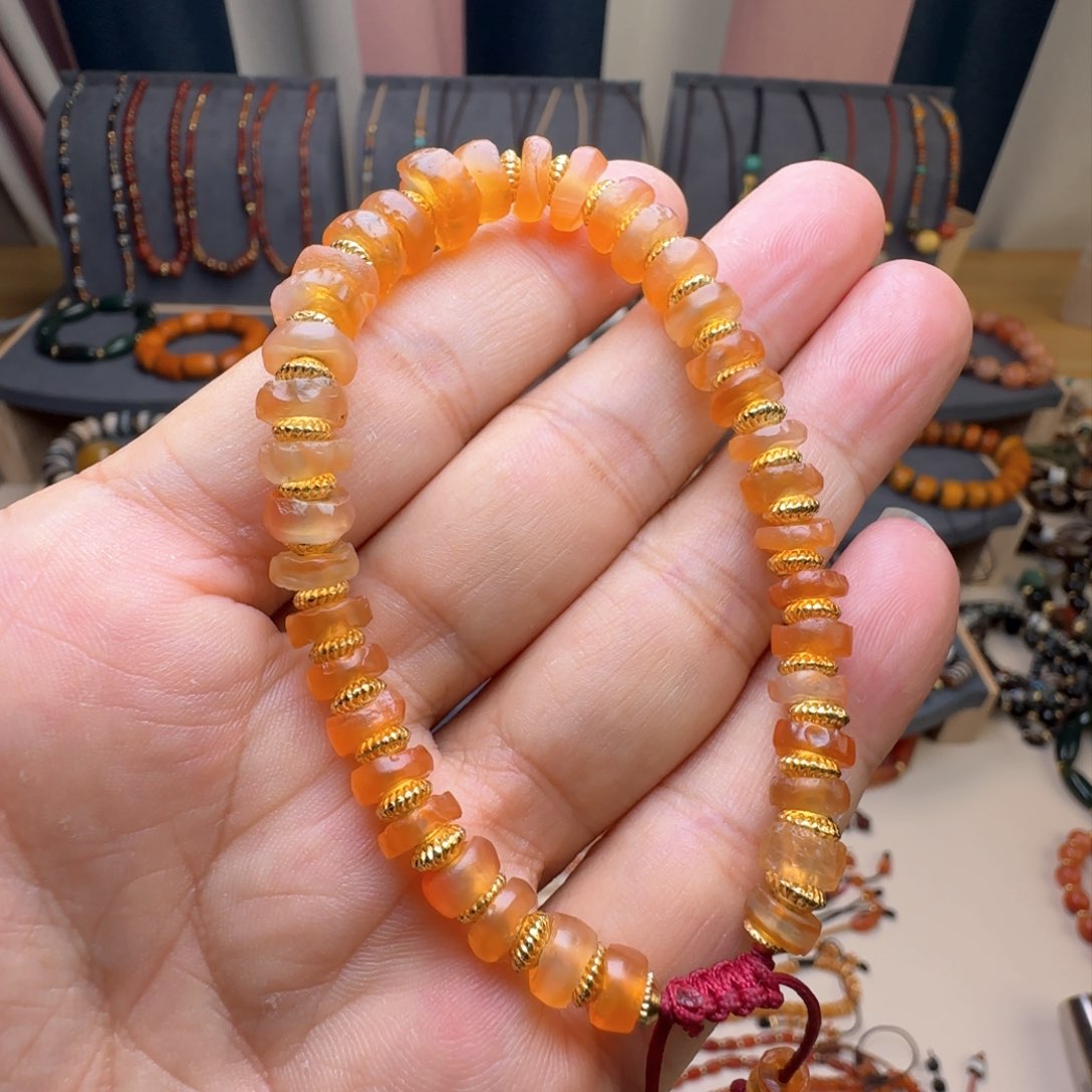 玛瑙/玉髓颈饰未镶嵌