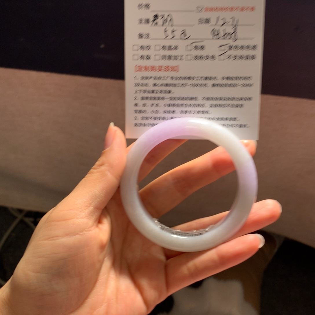 她***城定制翡翠未镶嵌翡翠手镯