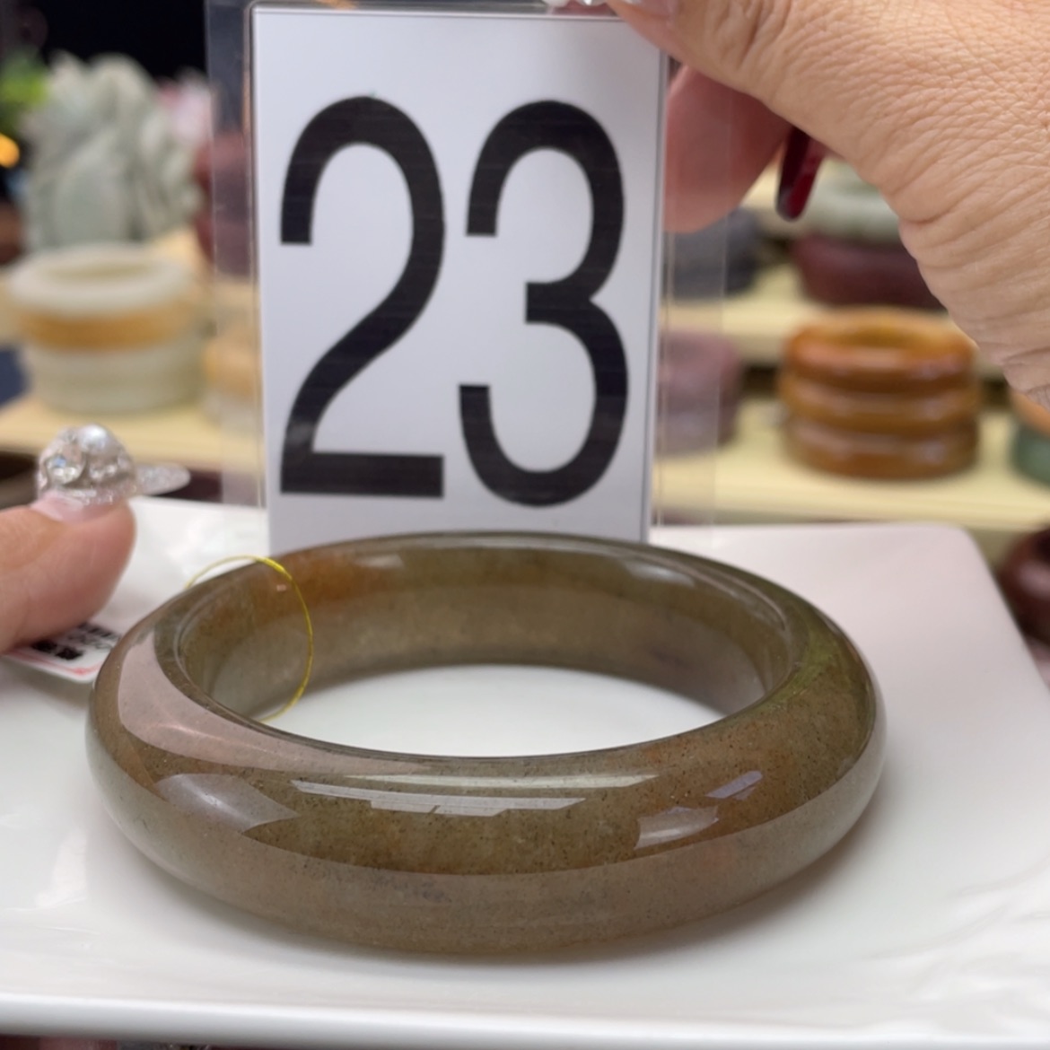 【闪购商品】石英质玉手镯未镶嵌