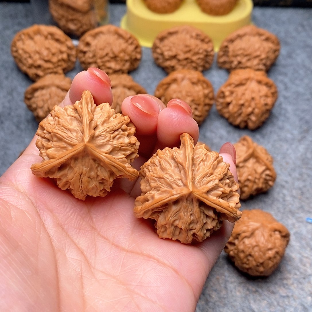 文玩核桃把件精品特价盘山三棱38全品