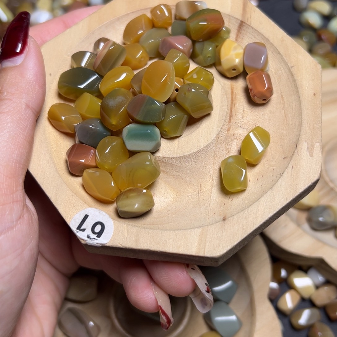 香***粒石英质玉未镶嵌手链9