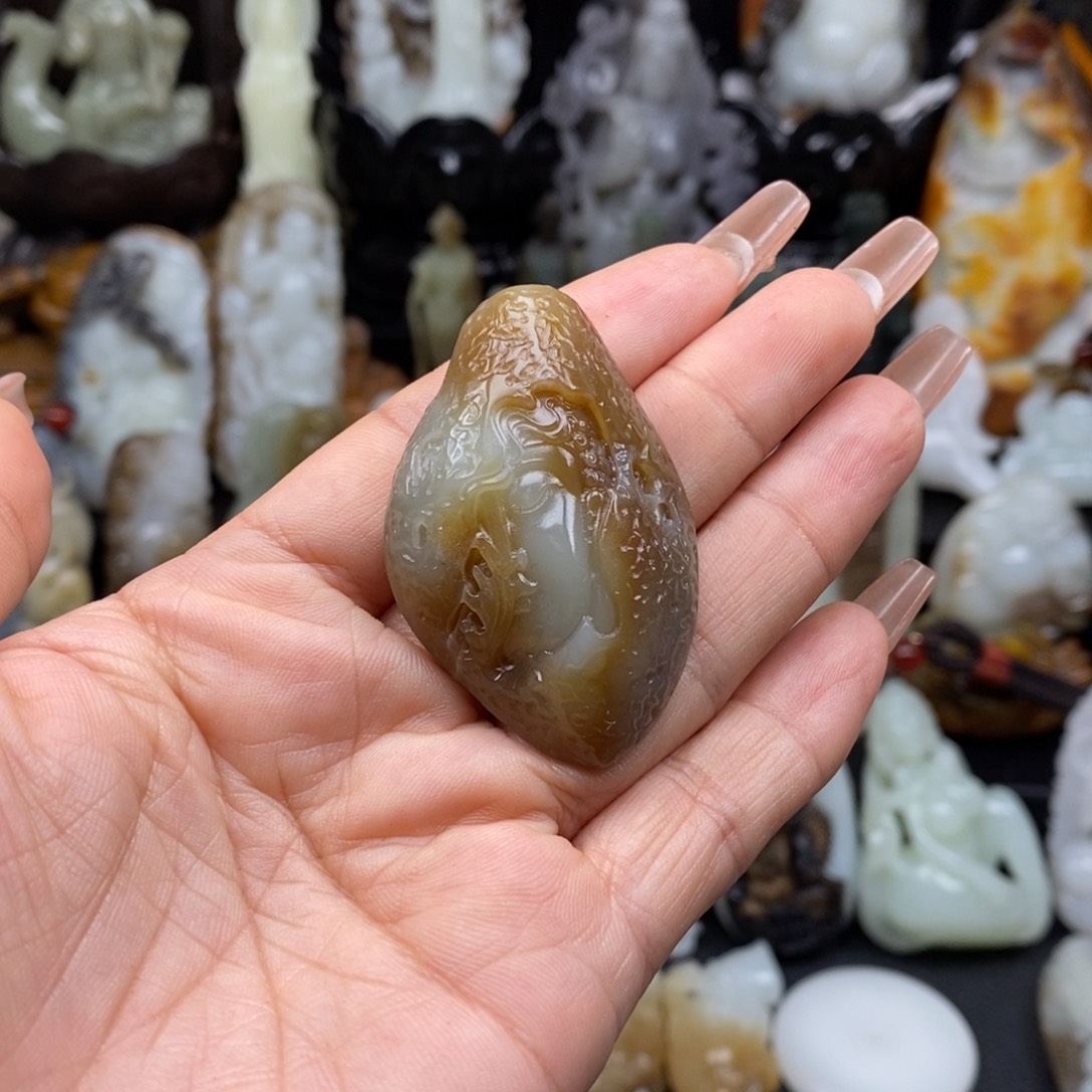 和田玉颈饰未镶嵌