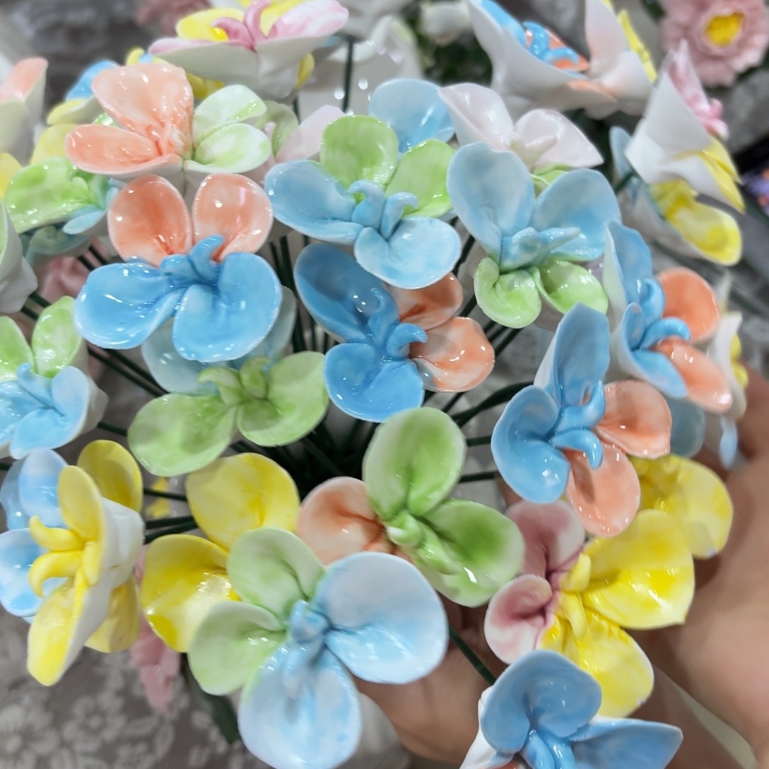 发4根陶瓷花满20元发货，请勿随意退款