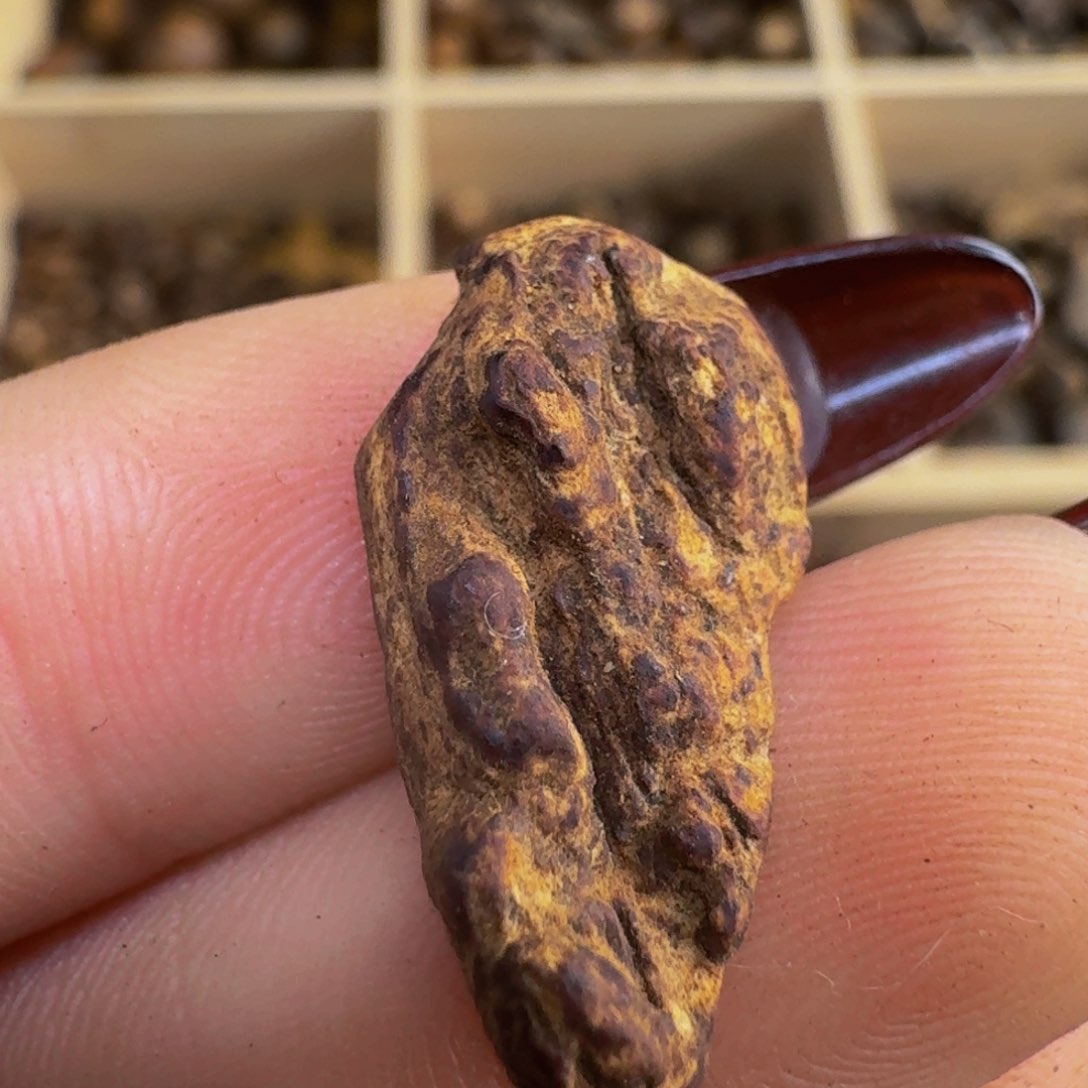 沉香吊坠越南惠安红土吊坠