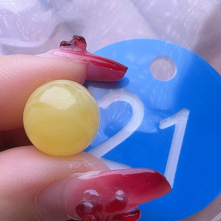 蜜蜡裸石未镶嵌11.5mm 鸡油黄 圆珠