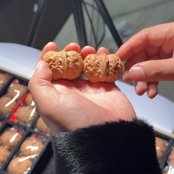 文玩核桃把件512号全品元宝44mm