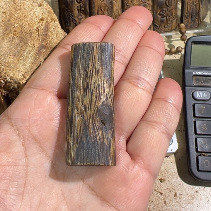 沉香吊坠棋楠沉香虎斑棋吊坠7克