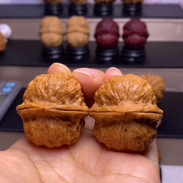 把件文玩核桃粗筋铁地雷30