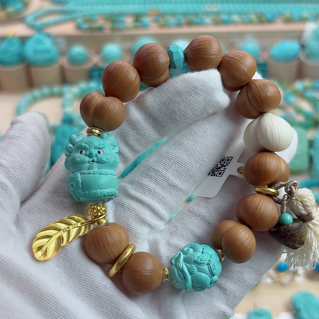 绿松石18K金镶嵌珠宝奇石