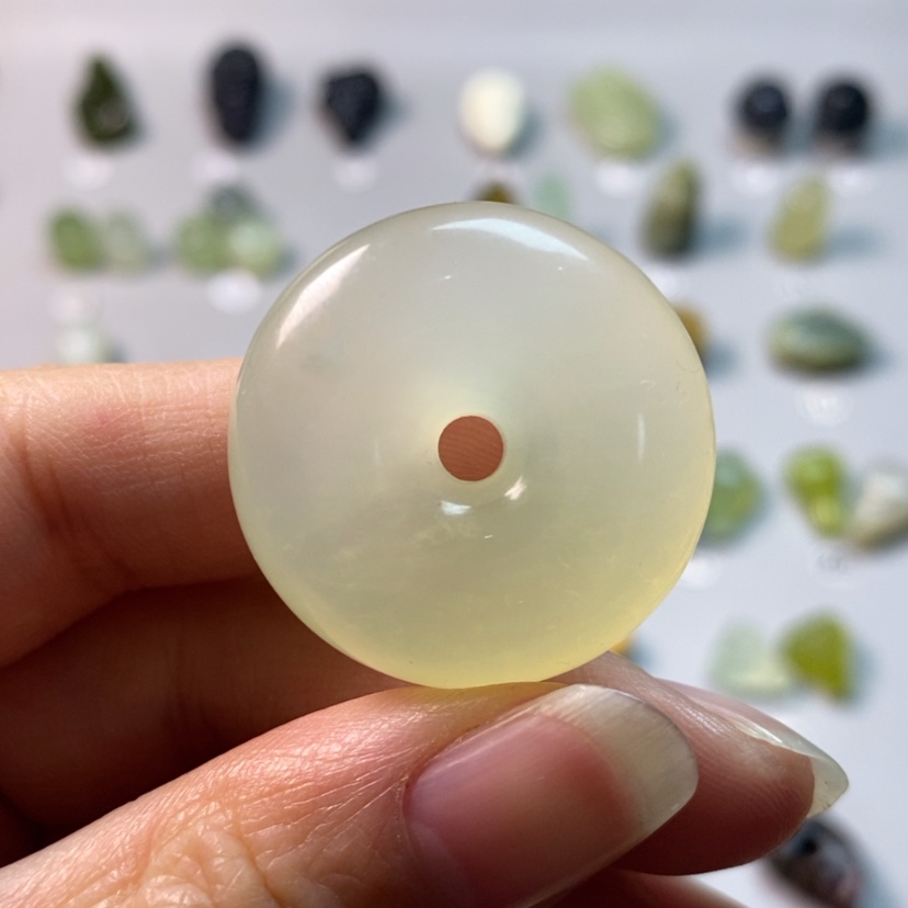 【闪购商品】蛇纹石玉吊坠(不含链)未镶嵌