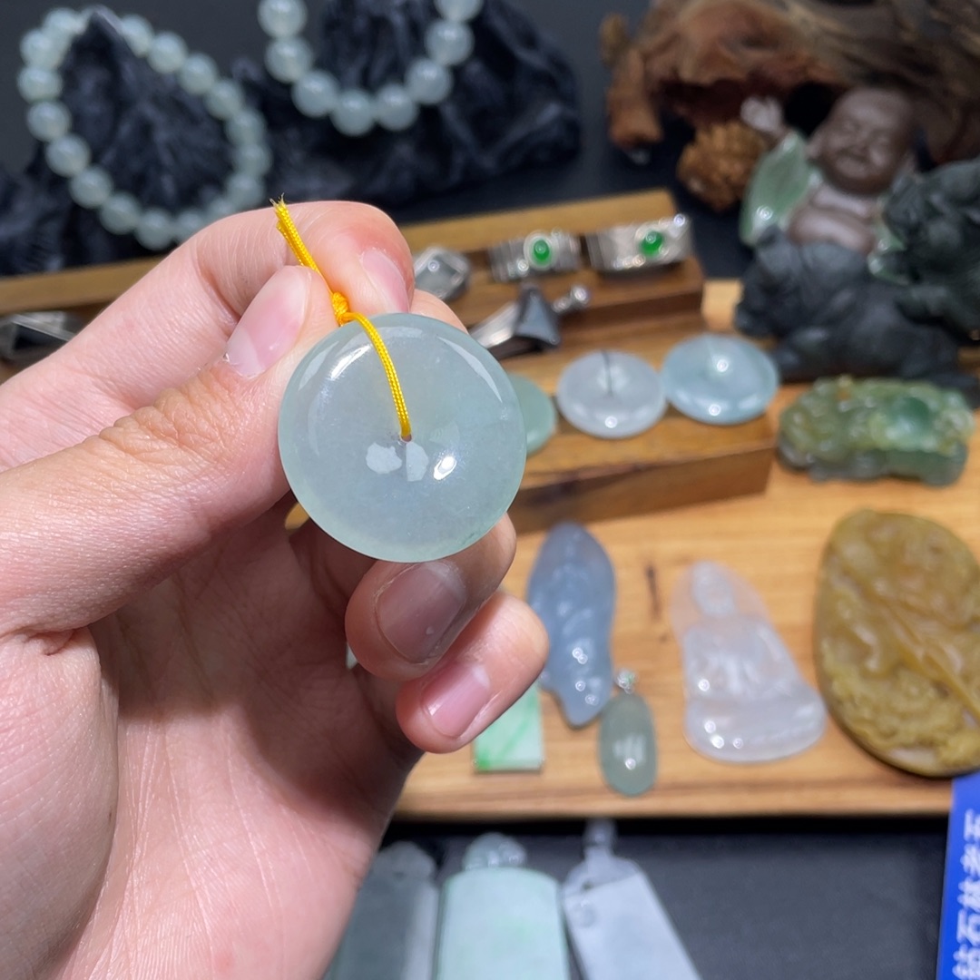 定制翡翠未镶嵌吊坠