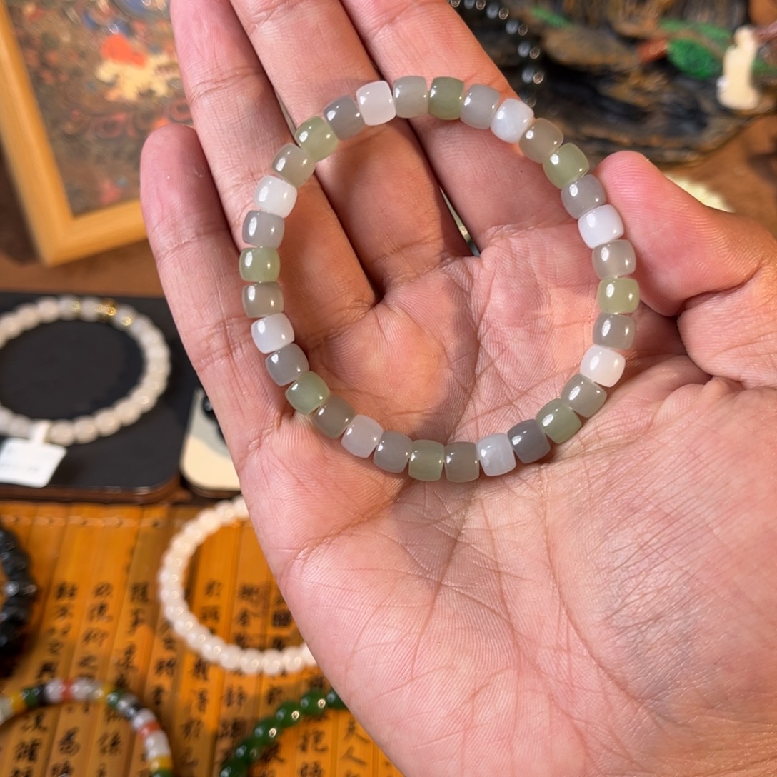 和田玉未镶嵌手串