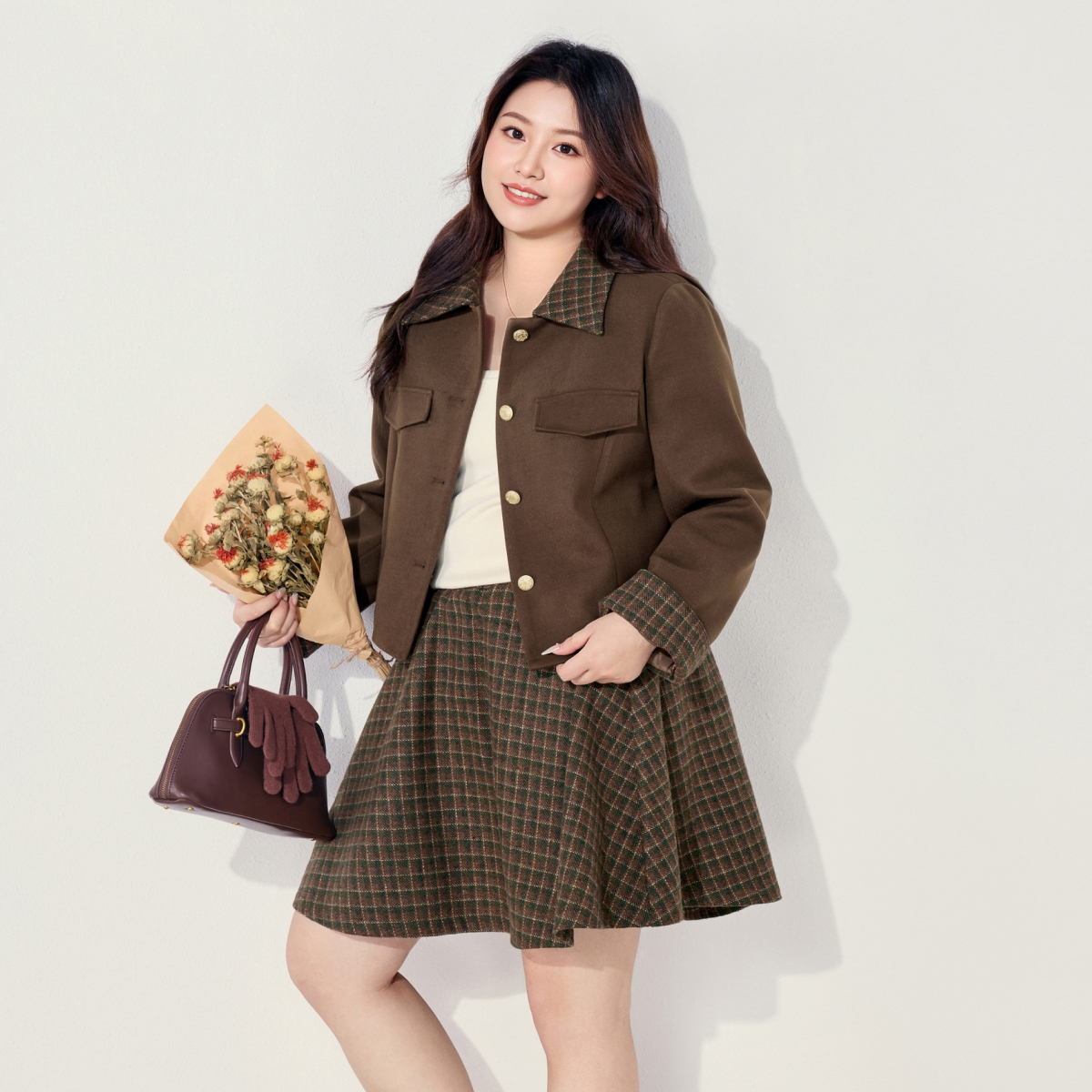 MsShe大码女装冬法式复古【磨毛仿毛呢】外套格纹短裙套装S2511003