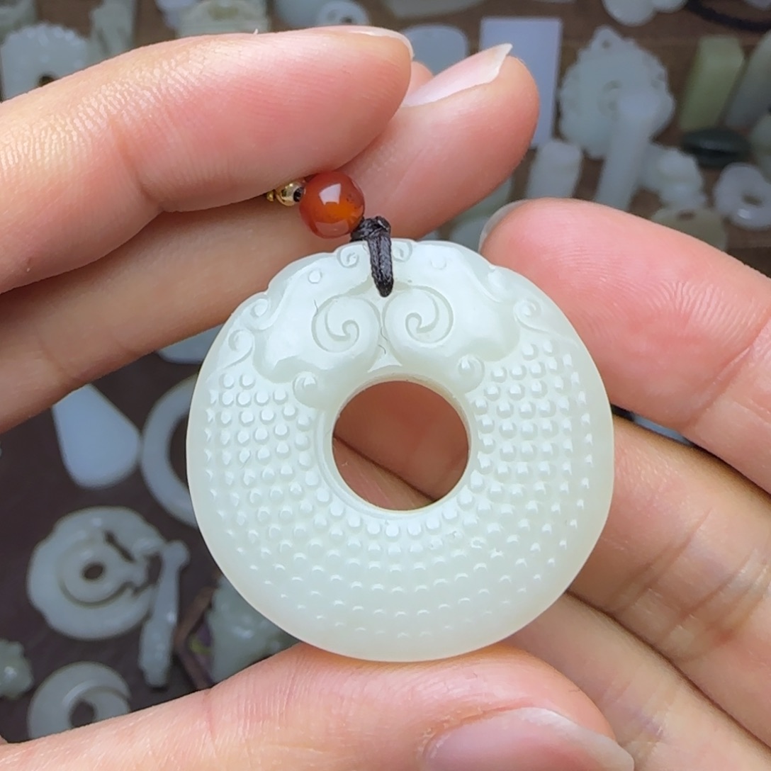 和田玉挂件未镶嵌龙纹扣