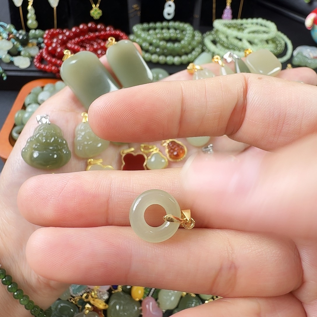 和田玉银S925镶嵌颈饰