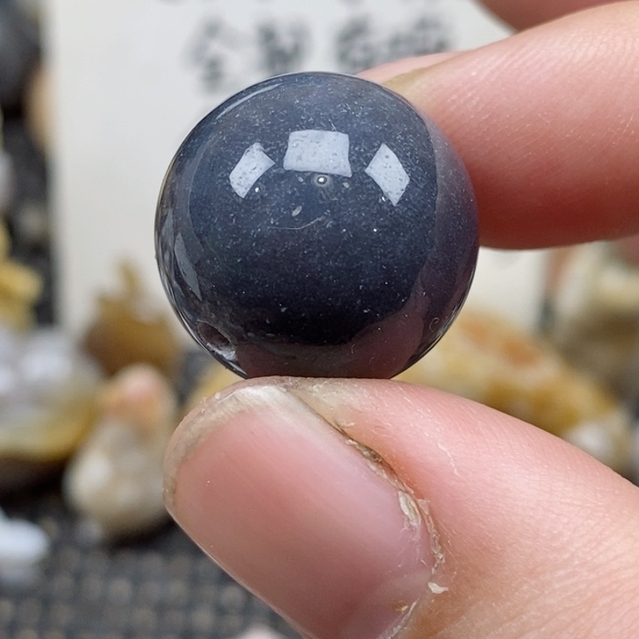 颈饰未镶嵌硅化珊瑚（珊瑚玉）