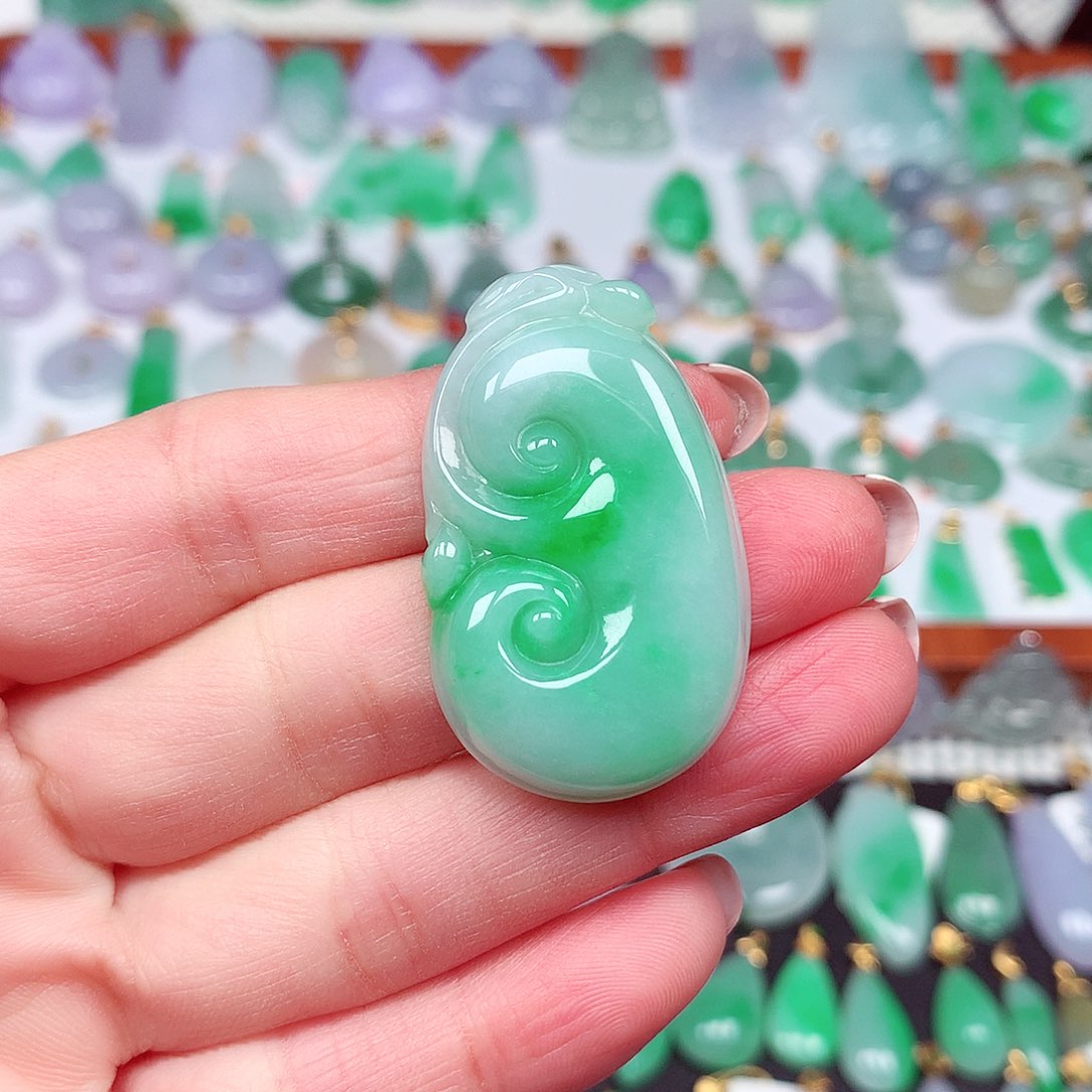 翡翠颈饰未镶嵌天然翡翠A货