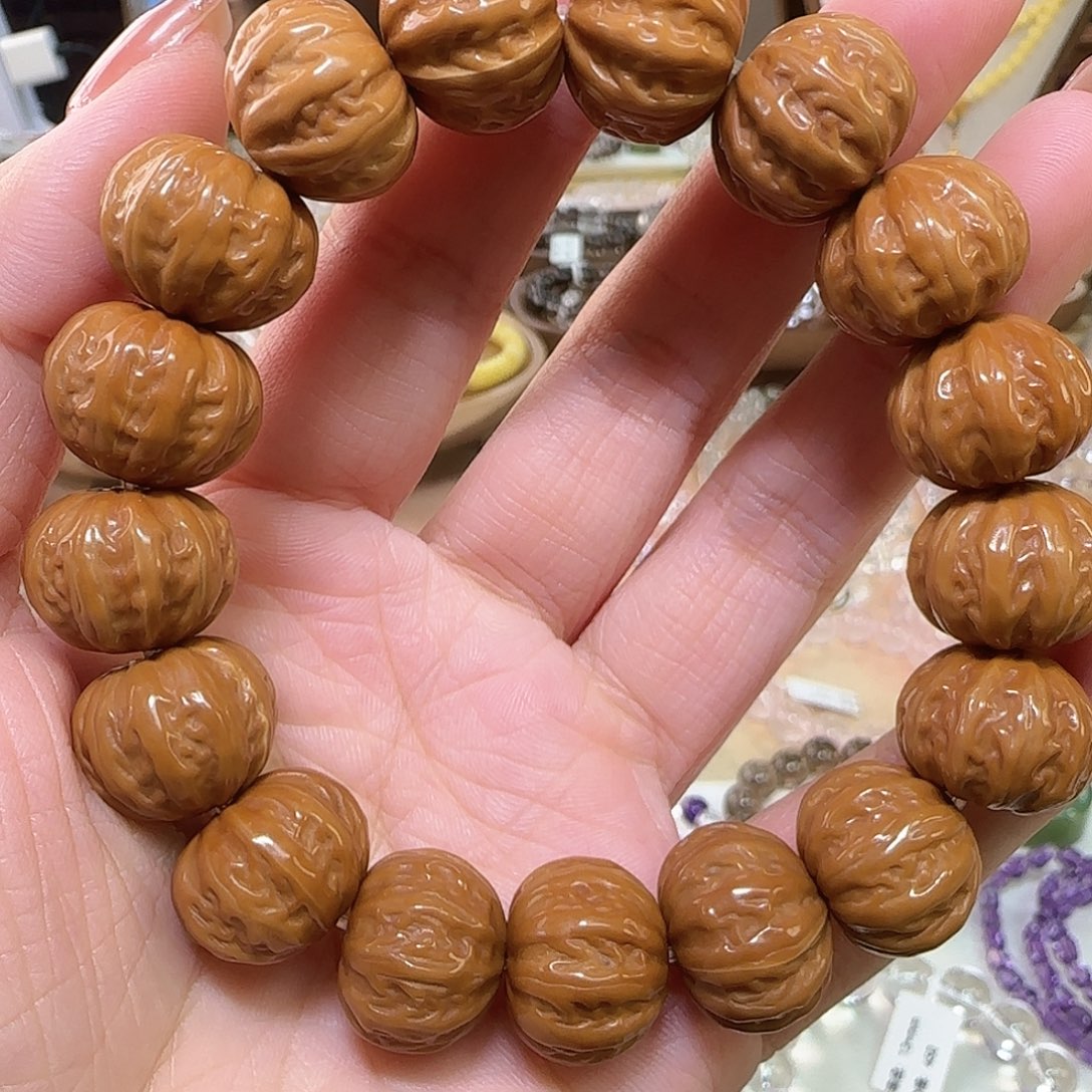 方****未镶嵌水晶手串猴头核桃