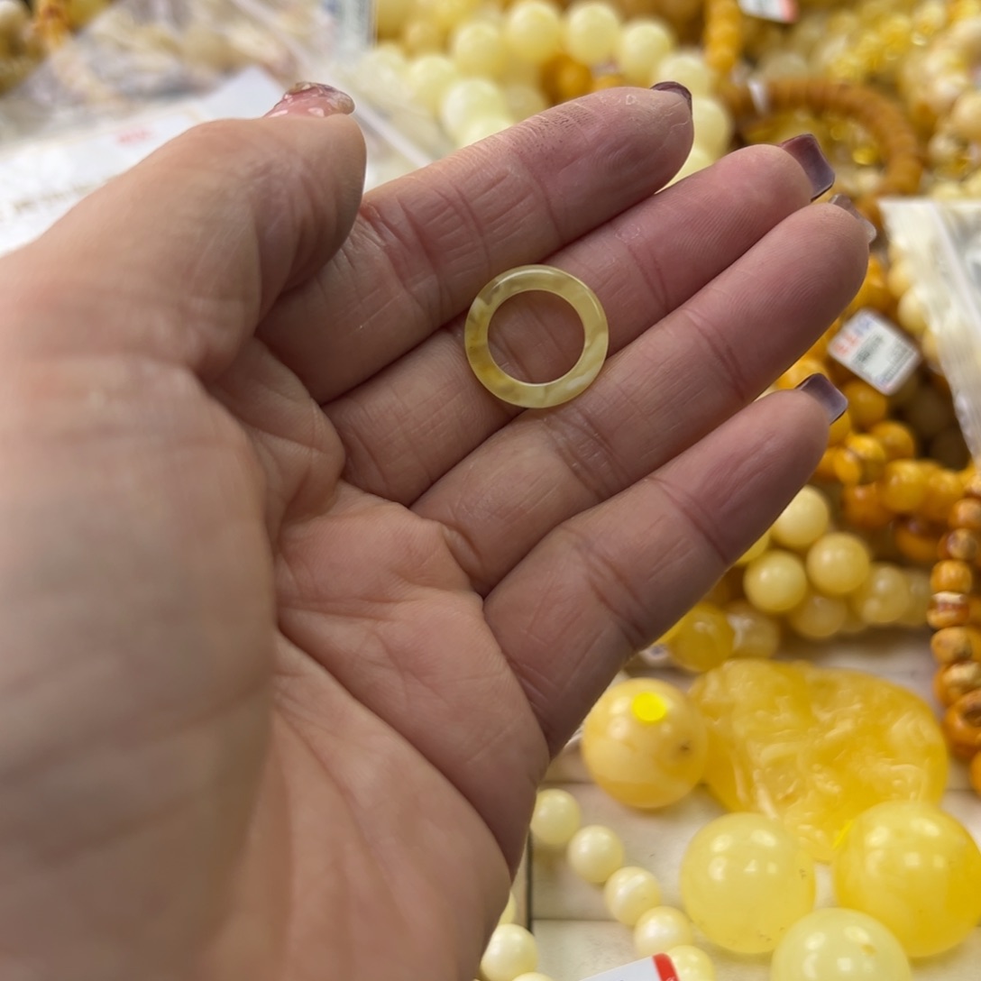 琥珀珠宝奇石未镶嵌