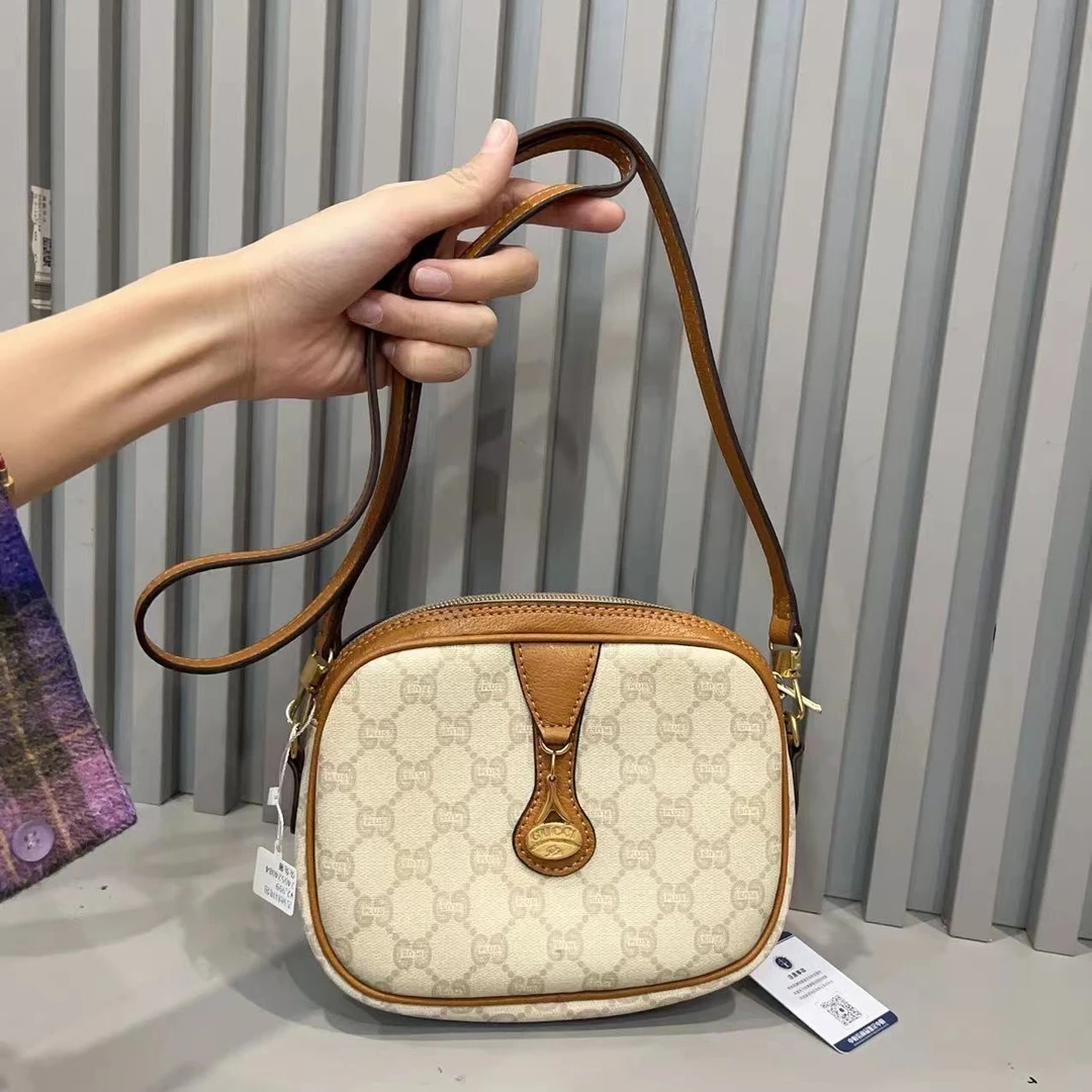 95新 GUCCI/古驰 兔兔奢/古驰斜挎包/240427054