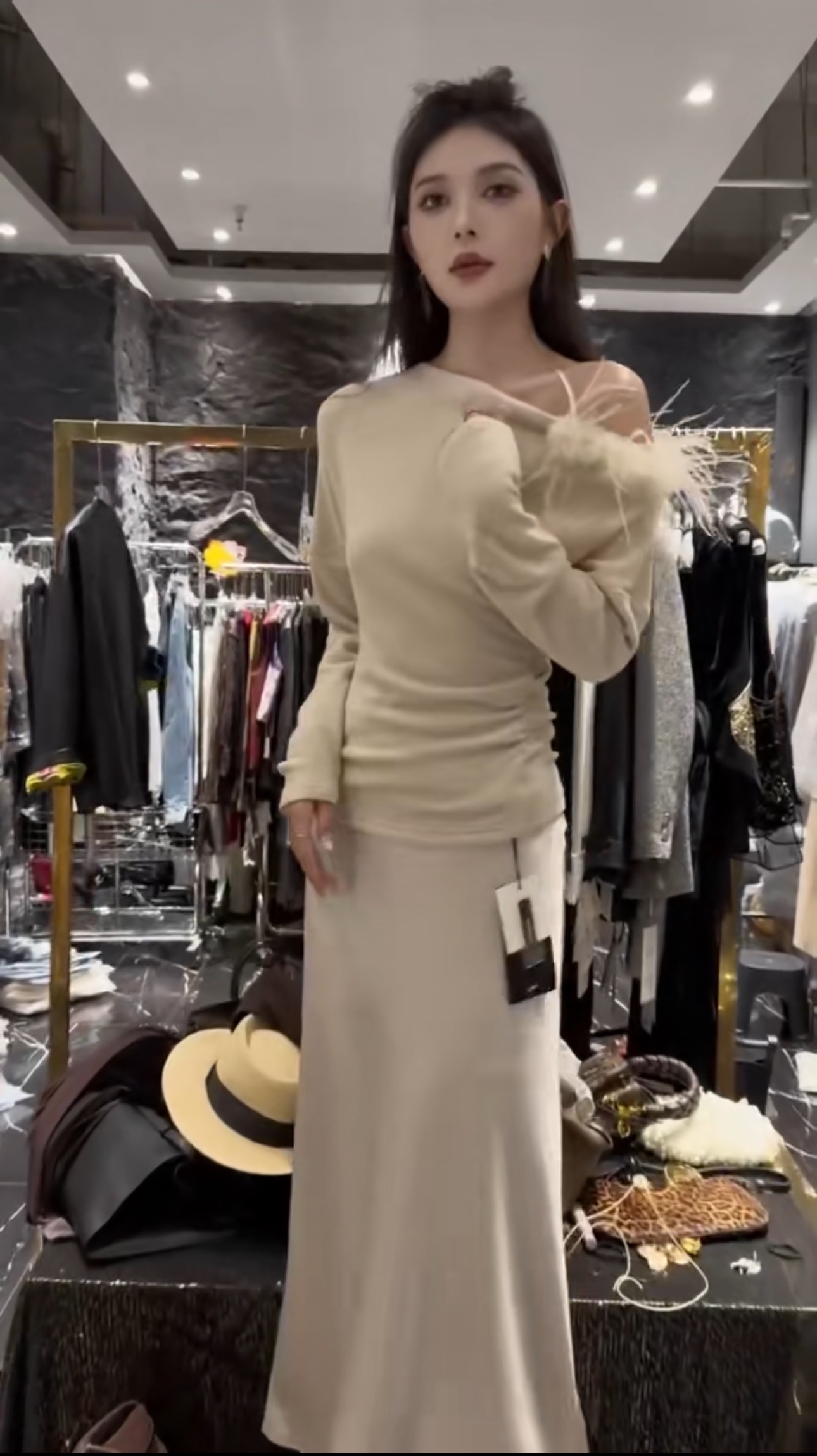 女装，价格专属链接，听到主播叫号去拍